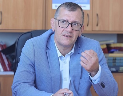 Проф. д.н. Пенчо Пенчев: Нито чудо, нито апокалипсис ще дойде с еврото, но историята ни е обременила с недоверие за парите